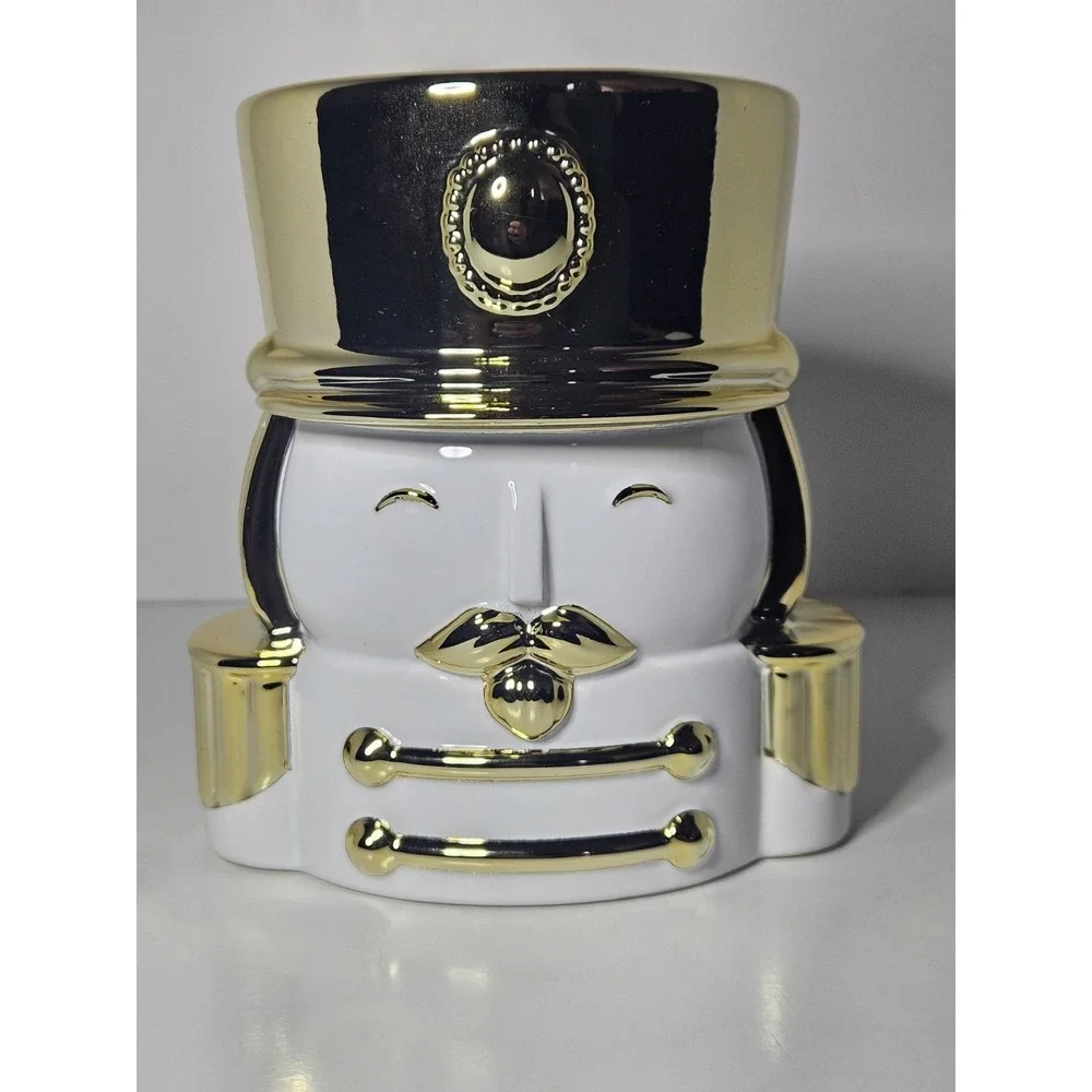 Bath & Body Works White Gold Nutcracker Ceramic Foaming Hand Soap Holder Sleeve